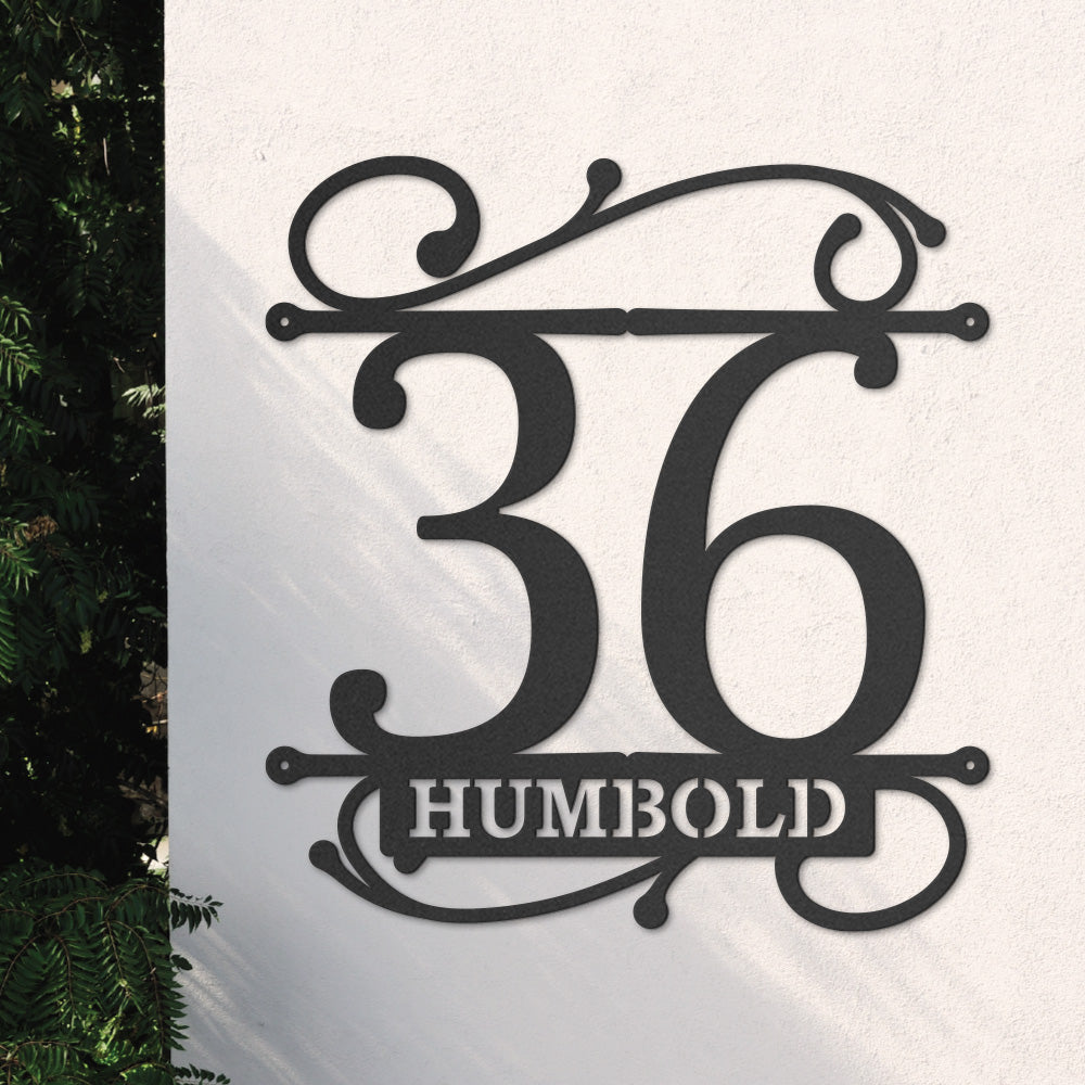 Hausnummer Türschild mit Ornament und Familiennamen aus edlem Stahl