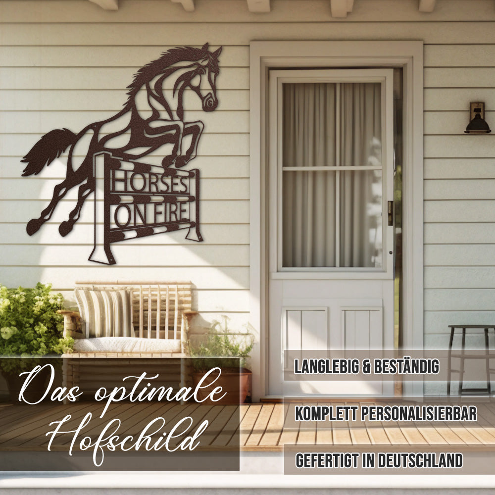 Hofschild - Springpferd aus edlem Stahl (personalisierbar)