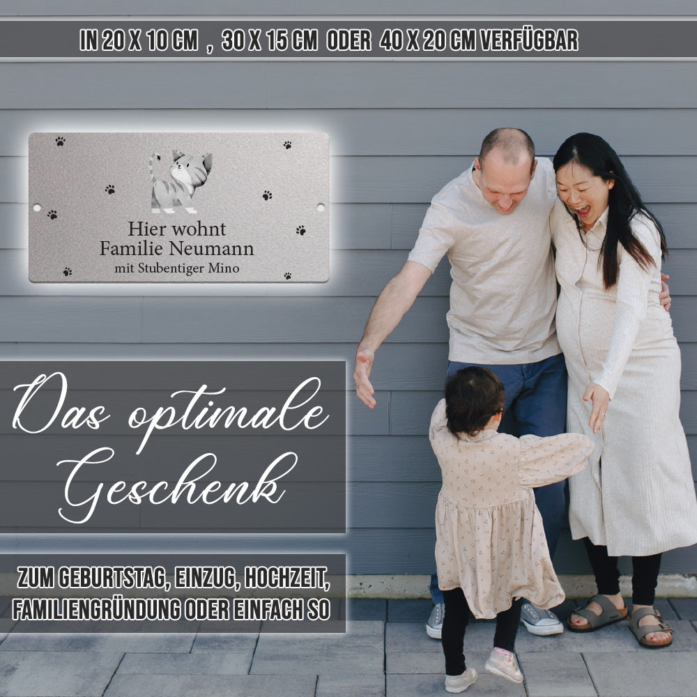 Türschild Familie mit Katze - Bei diesem Türschild wird auch Euer Stubentiger bedacht.