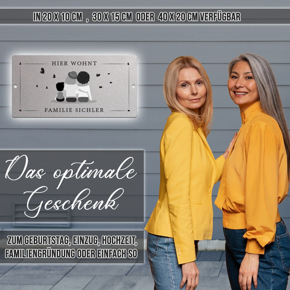 Türschild We are family - Zwei Frauen mit Sohn (personalisierbar)