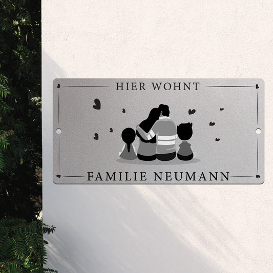 Türschild We are family - Eltern, 1 Sohn, 1 Tochter (personalisierbar)