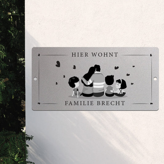Türschild We are family - Eltern, 2 Söhne und 1 Tochter (personalisierbar)