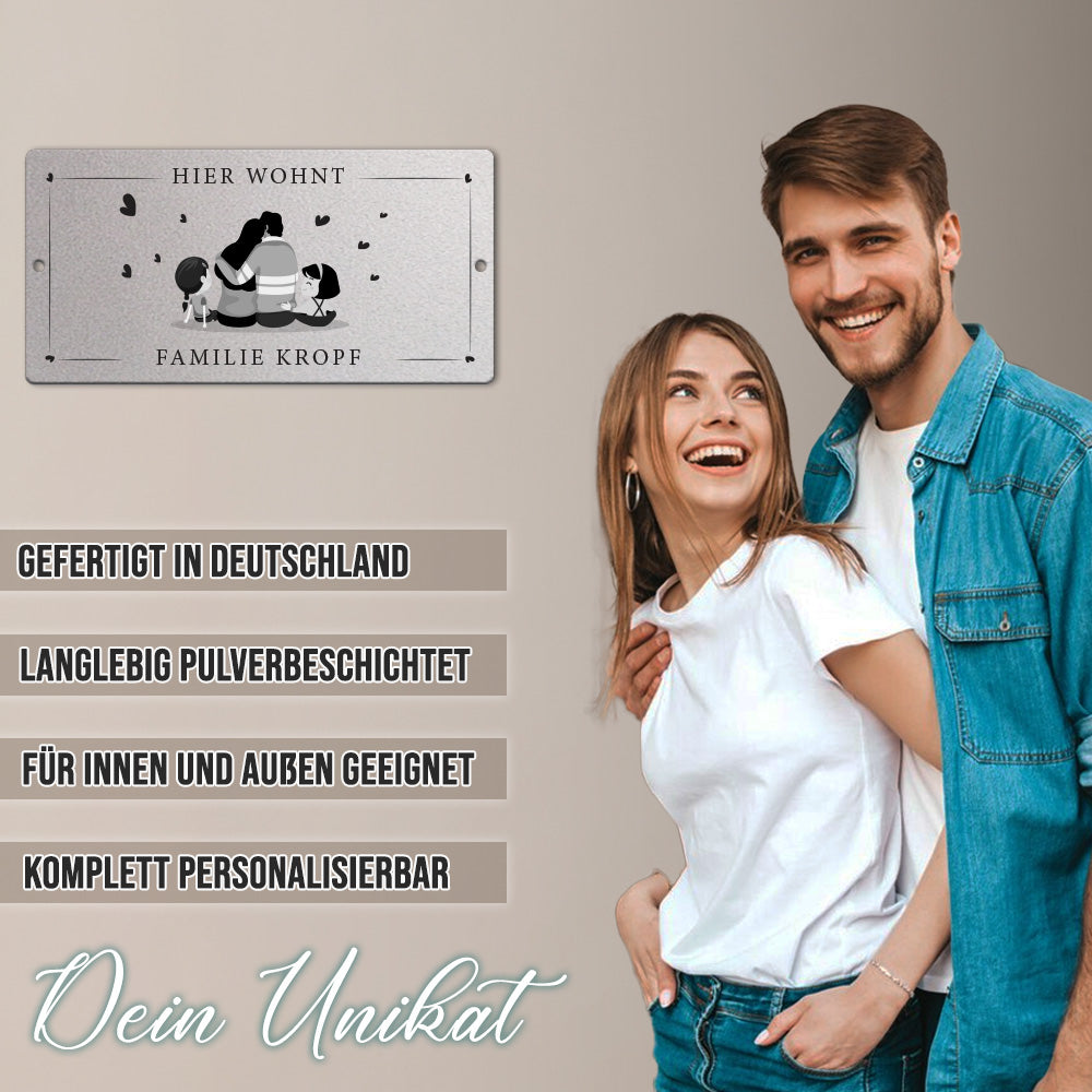 Türschild We are family - Eltern, 2 Töchter (personalisierbar)