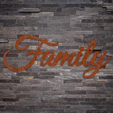 Family Schriftzug Regular Herzau