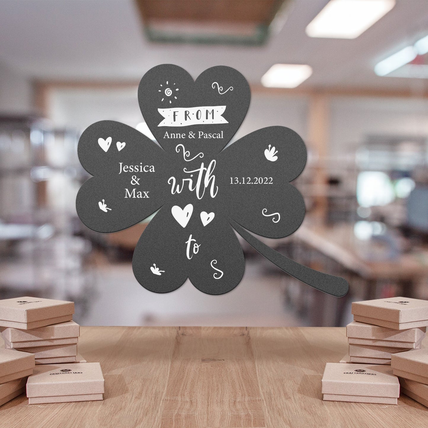 Ausgefallenes Hochzeitsgeschenk: Glückskleeblatt III zur Hochzeit - personalisierbar Dekoartikel Craftbrothers