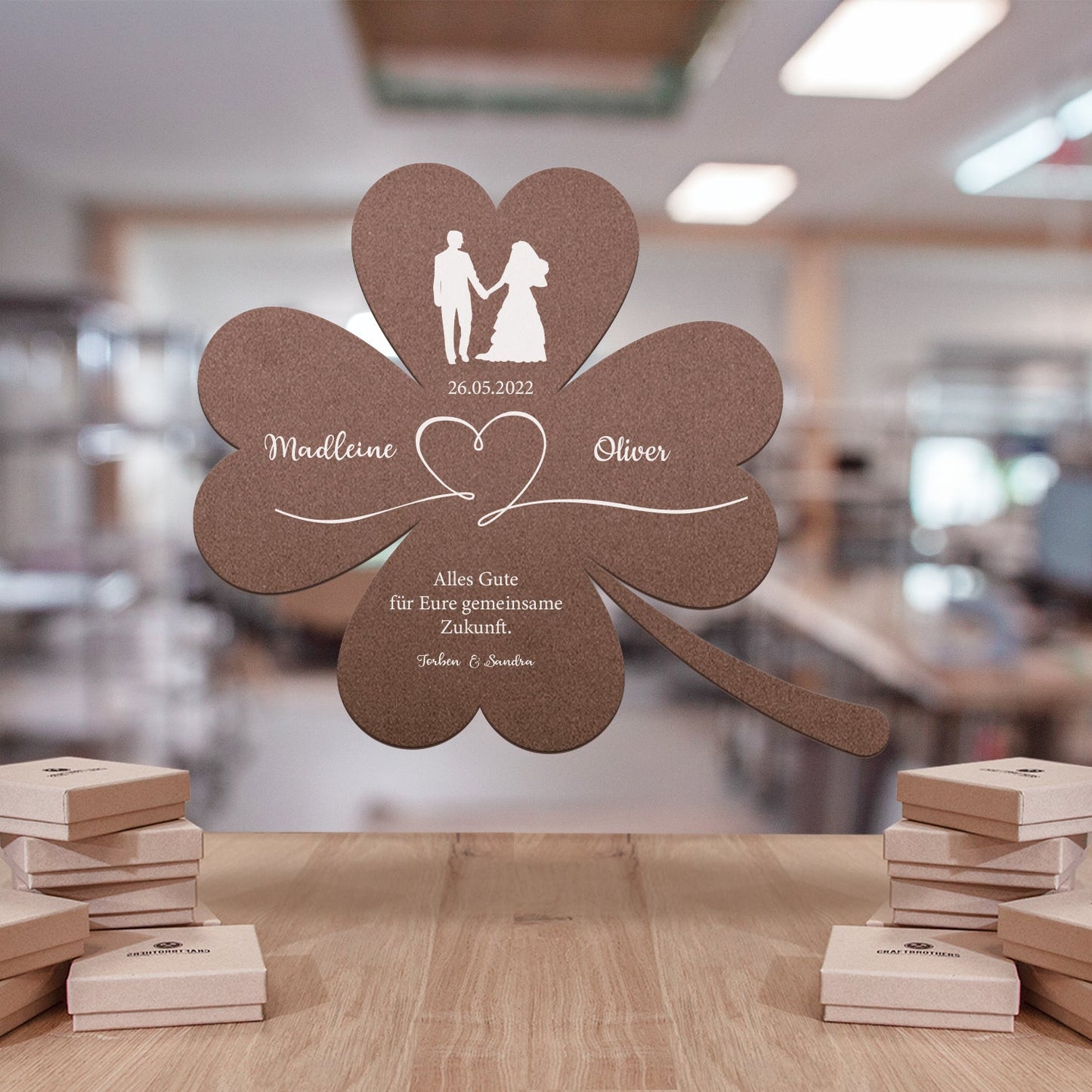Ausgefallenes Hochzeitsgeschenk: Glückskleeblatt IV zur Hochzeit - personalisierbar Dekoartikel Craftbrothers