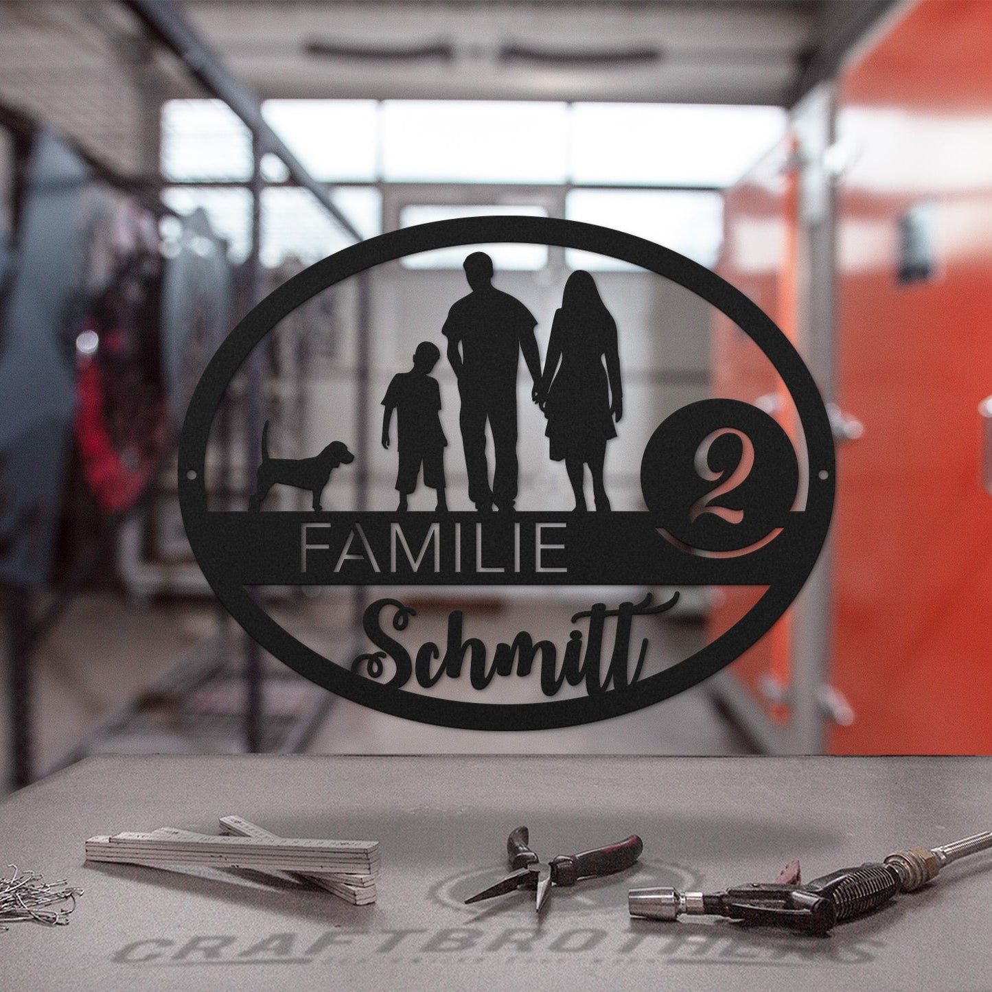 Family-Sign Edition oval 1 Kind mit Haustier Craftbrothers