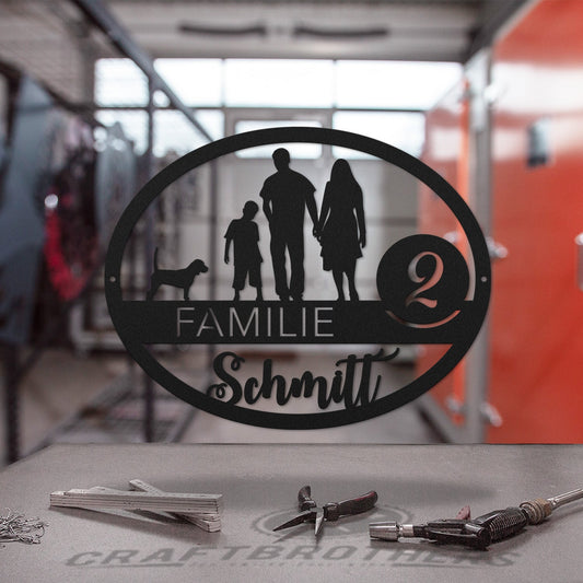 Family-Sign Edition oval 1 Kind mit Haustier Craftbrothers