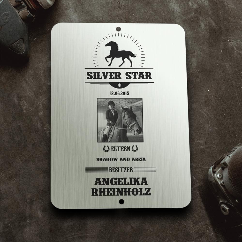 Personalisierbares Boxenschild aus gebürsteten Stahl Craftbrothers