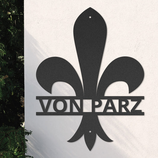 Emblem Lilie - dekoratives Wandschild für den Außenbereich (personalisierbar)