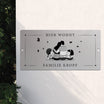 Türschild We are family - Eltern, 2 Töchter (personalisierbar)