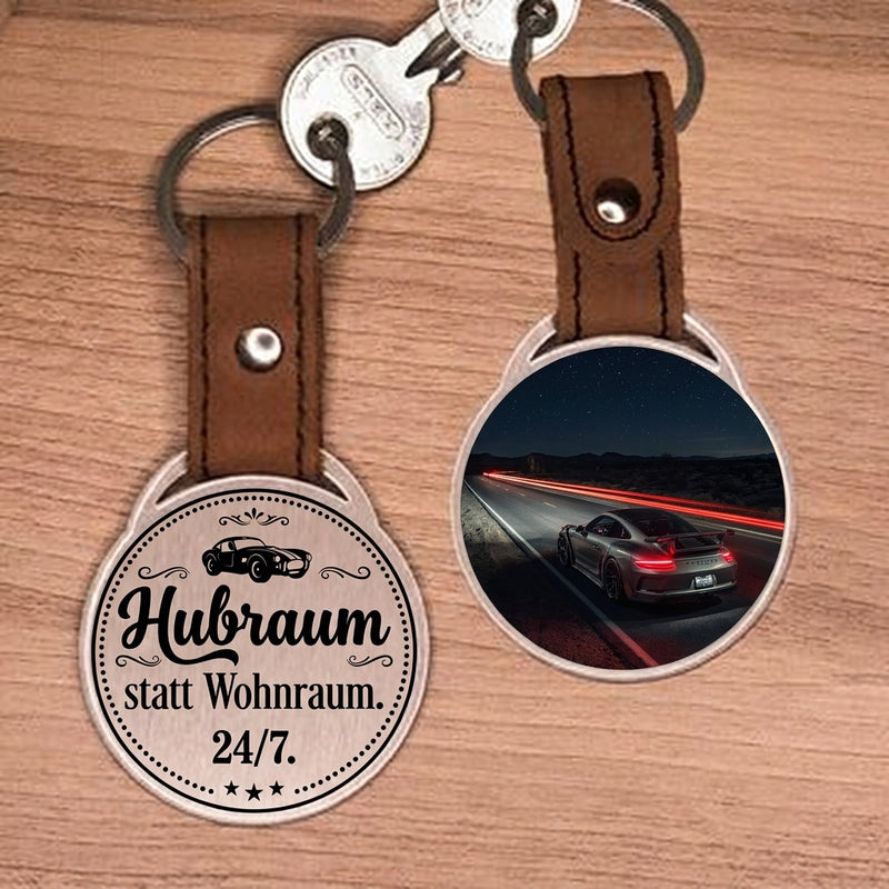 Personalisierter Foto-Schlüsselanhänger - Hubraum statt Wohnraum. 24/7.