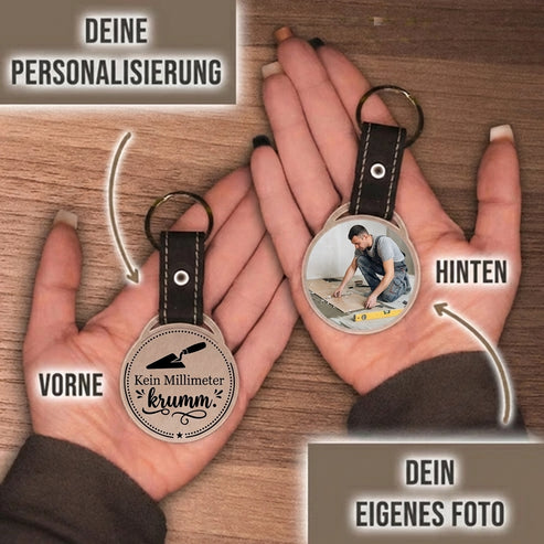 Personalisierter Foto-Schlüsselanhänger "Kein Millimeter krumm." Craftbrothers