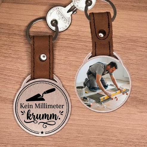 Personalisierter Foto-Schlüsselanhänger "Kein Millimeter krumm." Craftbrothers