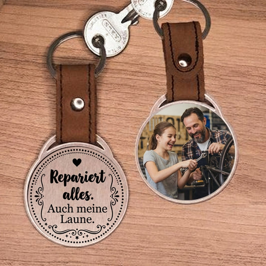 Personalisierter Foto-Schlüsselanhänger "Repariert alles. Auch meine Laune." Craftbrothers