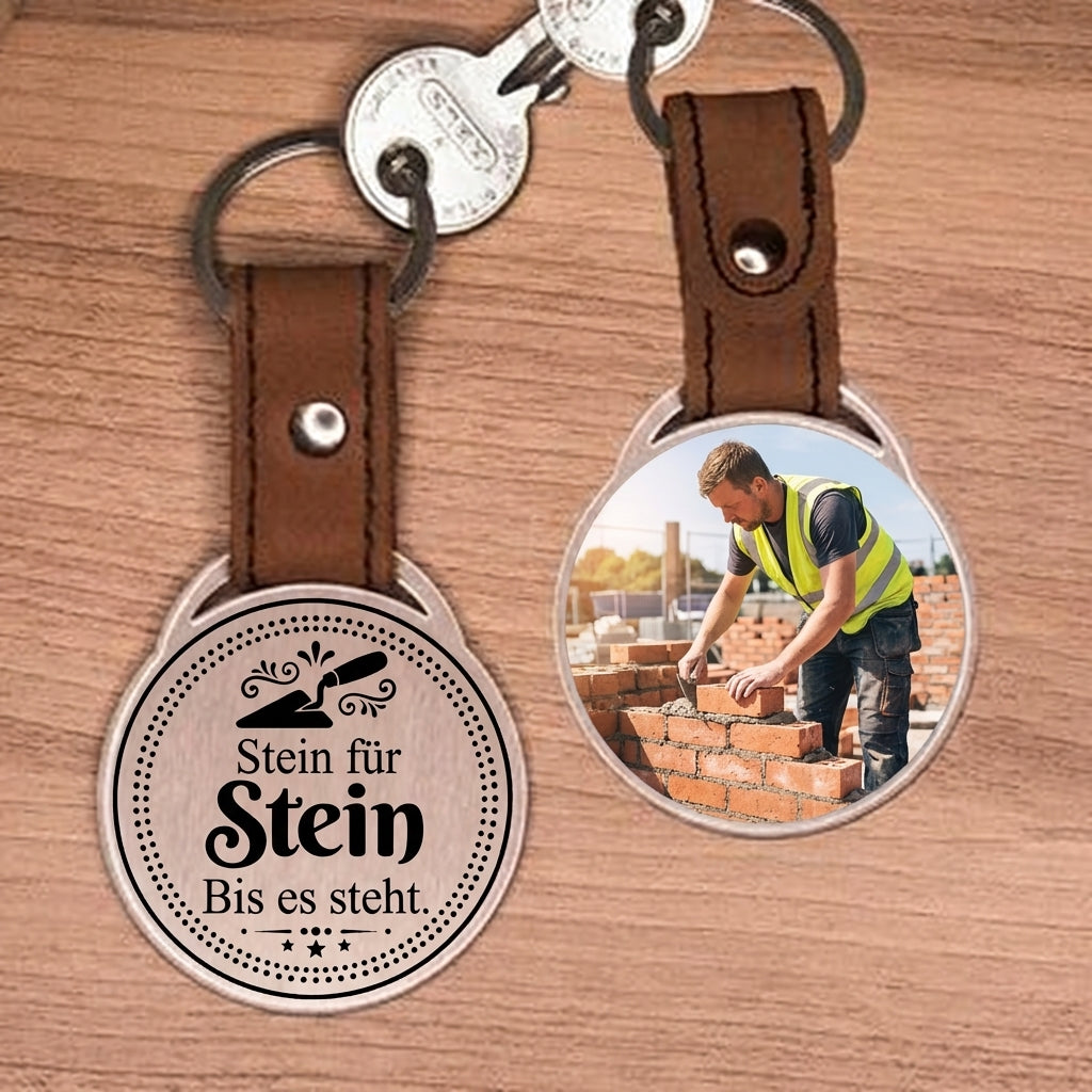 Personalisierter Foto-Schlüsselanhänger "Stein für Stein. Bis es steht." Craftbrothers