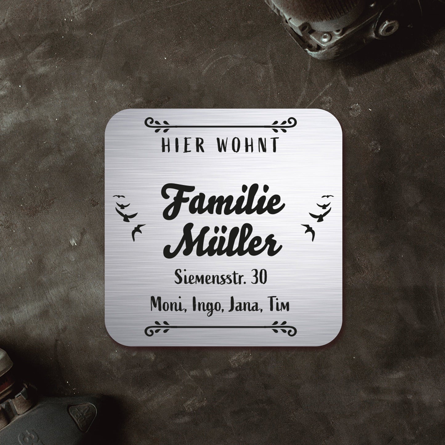 personalisierbares Türschild "Hier wohnt Familie" im edlen Klassiklook Türschilder Herzau 