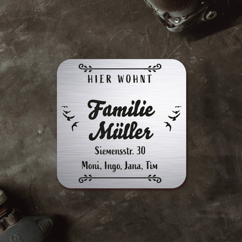 personalisierbares Türschild "Hier wohnt Familie" im edlen Klassiklook Türschilder Herzau 