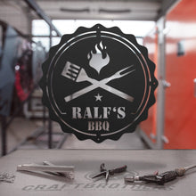 Laden Sie das Bild in den Galerie-Viewer, &quot;BBQ Kronkorken&quot; aus edlem Stahl (personalisierbar) Craftbrothers 