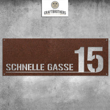 Laden Sie das Bild in den Galerie-Viewer, Hausnummern-Türschild &quot;Standard&quot; mit Straßen- oder Familiennamen aus edlem Stahl Craftbrothers 