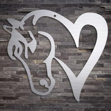 Laden Sie das Bild in den Galerie-Viewer, Horse Love - Pferdeliebe (personalisierbar mit Gravur) Herzau 