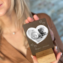 Laden Sie das Bild in den Galerie-Viewer, Little Message - Babyfoto &quot;Foto im Herz&quot; Craftbrothers 