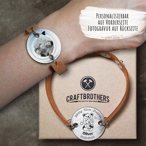 personalisierbares Armband "Babyboy" - Geburtsanzeige der besonderen Art mit optionaler Fotogravur auf Innenseite Armband Herzau 
